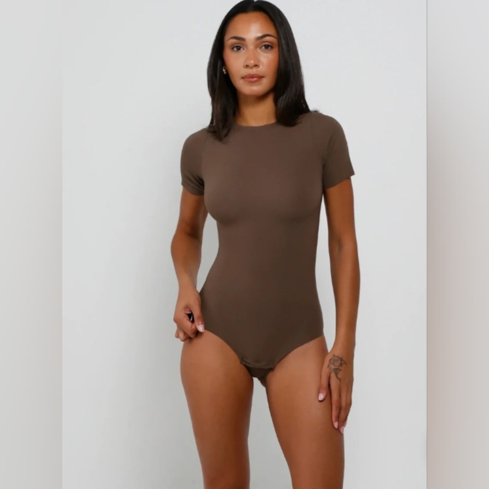 NWT Okko Mocha Short Sleeve T-Shirt Bodysuit - Standard (Size: M)